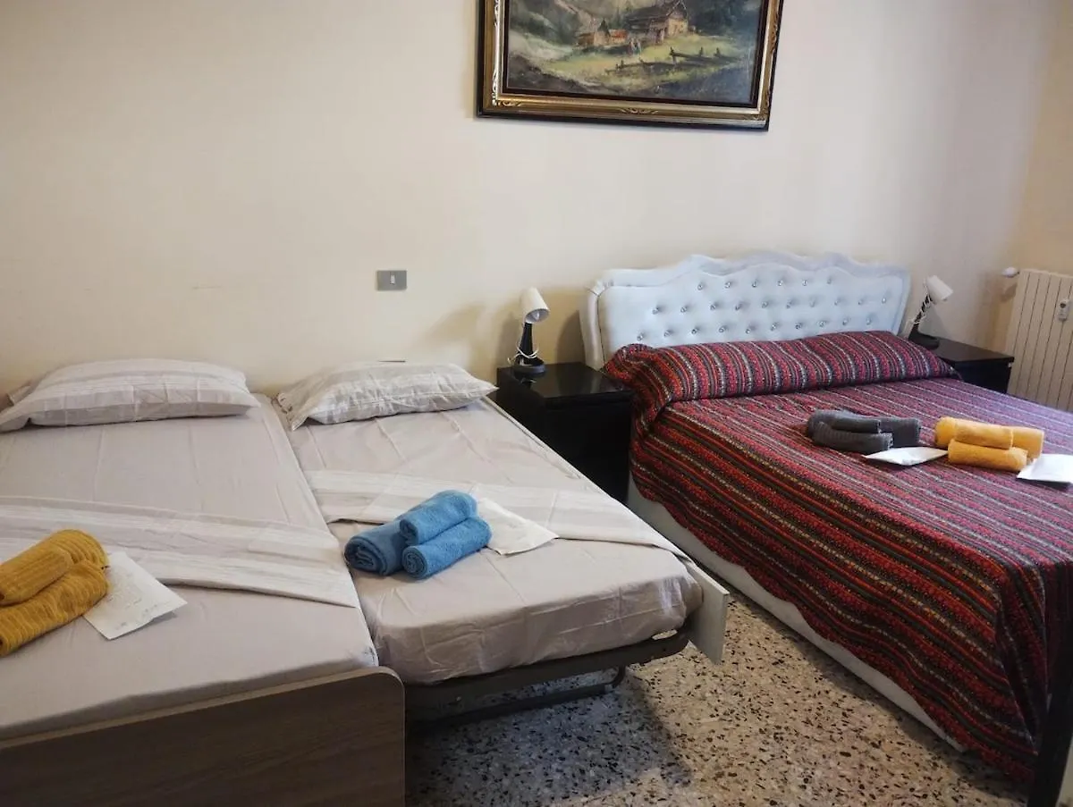 Apartment Room&Board 2 Bedrooms Up To 7 Beds 1 Bathroom Voghera