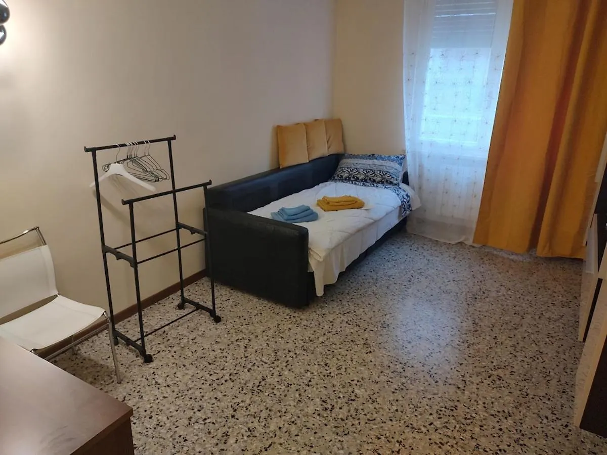 Room&Board 2 Bedrooms Up To 7 Beds 1 Bathroom Voghera