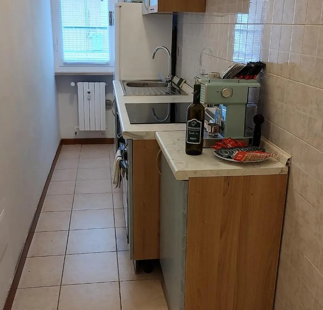Room&Board 2 Bedrooms Up To 7 Beds 1 Bathroom Voghera Apartment