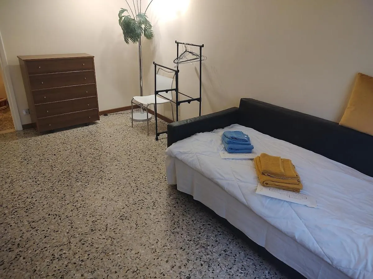 Apartment Room&Board 2 Bedrooms Up To 7 Beds 1 Bathroom Voghera Italy